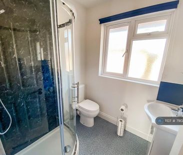 1 bedroom in a house share to rent - Photo 6