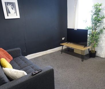 3 bedroom House To Let - Photo 6