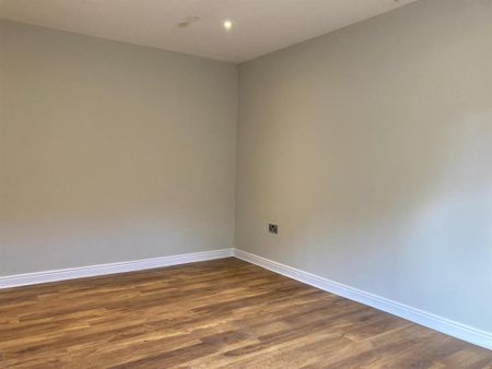 1 bedroom private hall to rent - Photo 2