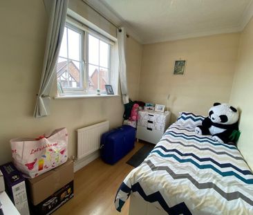 4 bedroom link detached house to rent - Photo 5
