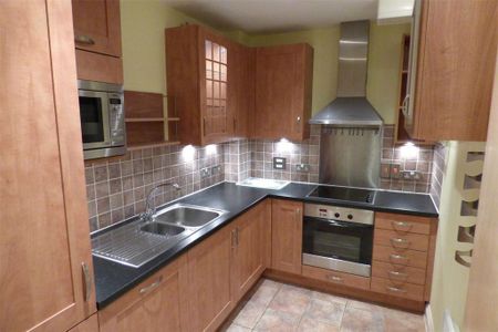 2 bedroom apartment to rent - Photo 4