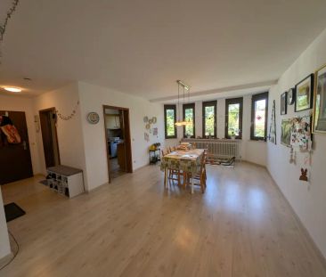 Großzügige 3,5-Zimmer-Wohnung mit 2 Balkonen perfekt gelegen in Böb... - Photo 3