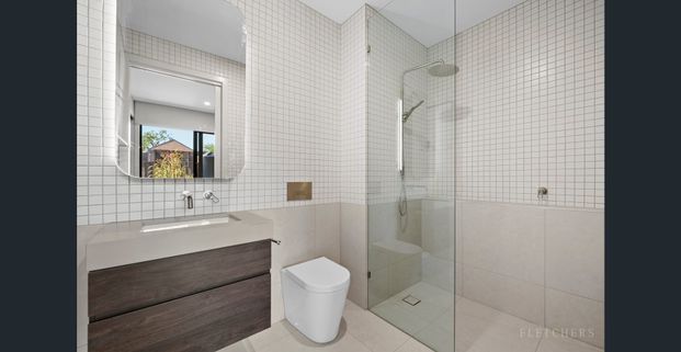 Contemporary Elegance Meets Everyday Ease - Photo 1