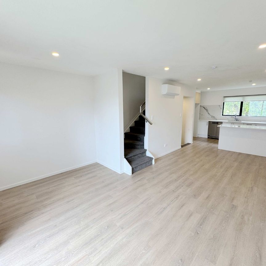 Executive Townhouse with Modern Design and Great Location - Photo 1