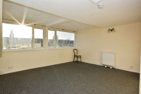 Hill Park Crescent, Plymouth, Devon, PL4 - Photo 2