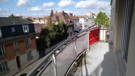 Secteur St REMY, appartement type 1 de 34m2 en résidence, disponible le 16/12/2024. - Photo 2