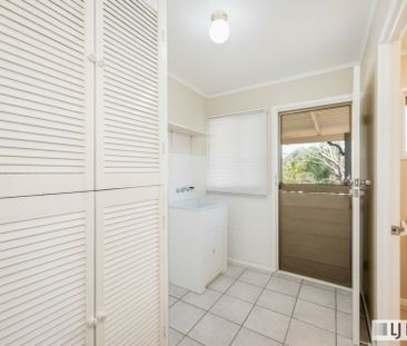 CHARMING HOME IN POPULAR MILLBANK - Photo 4