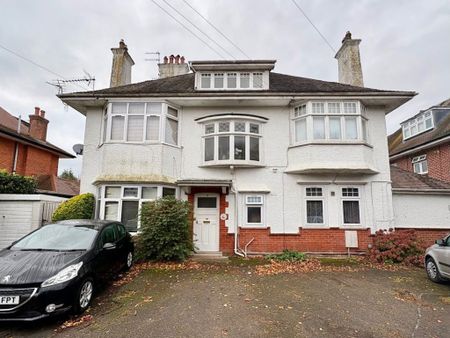 MILTON ROAD, CHARMINSTER (P07844) - Photo 3