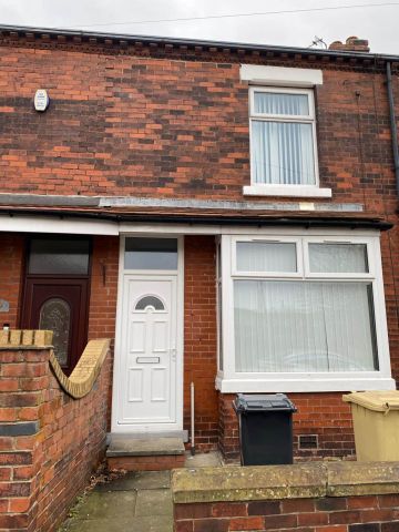 Hall Lane, Bolton - Photo 3