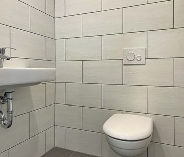Traumhaft wohnen: Kernsanierte Erdgeschosswohnung mit Garten & Gara... - Foto 1