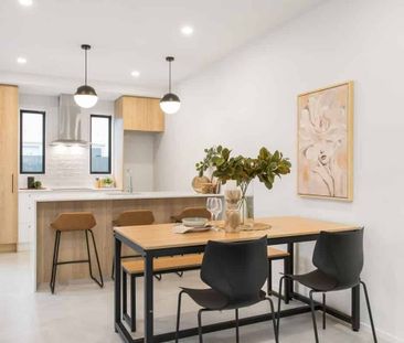 Contemporary Urban Living with Style and Comfort - Photo 2