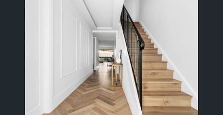 Luxury Home - Photo 3