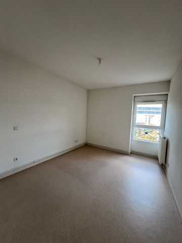 Location Appartement 3 pièces 75m² - Photo 3