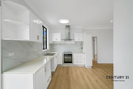 Freshly Renovated 2-Bedroom Home in Seven Hills! - Photo 4