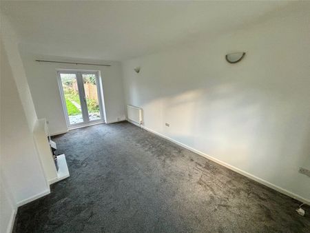 3 bedroom house to rent Knoll Crescent, Eastbourne, East Sussex, BN22 - Photo 2