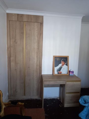 1 bedroom in a flat share to rent - Photo 5