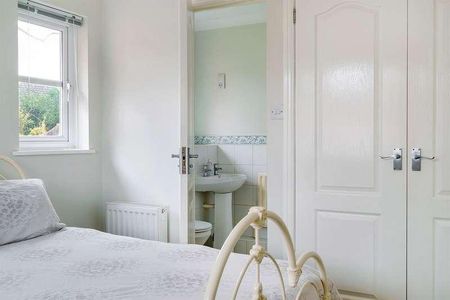 Rectory Close, Ashington, Pulborough, West Sussex, RH20 - Photo 5