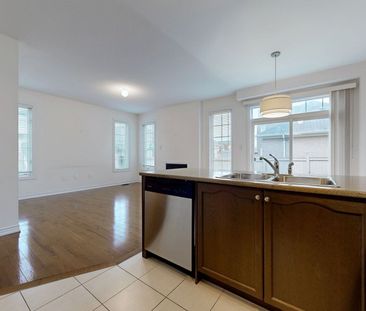 For Lease - 1 Green Spruce Road, Whitchurch-Stouffville, Ontario - Photo 6
