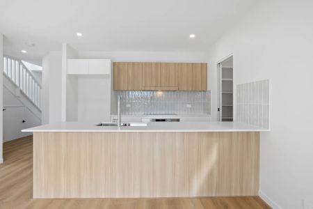 Brand New 4-Bedroom Double Storey Home – Space, Style & Comfort for the Whole Family! Contact Julie Sykes 0438 050 110 - Photo 5