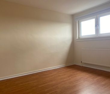 2 Bedroom Property To Rent - Photo 2