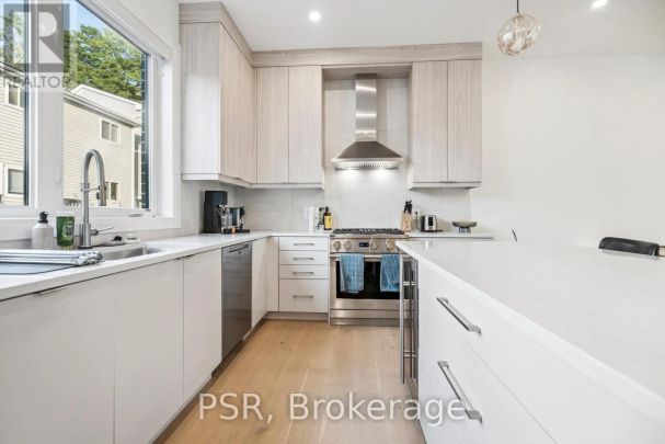 8 PAXTON AVENUE - Photo 1