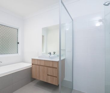 45 Geoff Wolter Drive, Molendinar, Qld 4214 - Photo 3