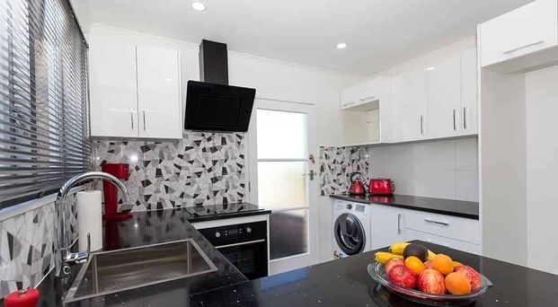 Beautiful home in a perfect location - Photo 1