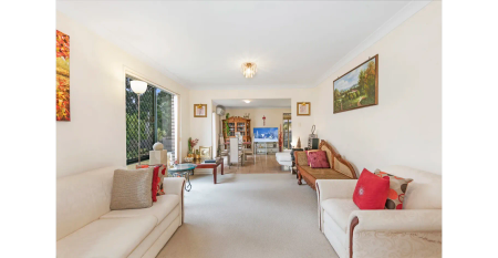 Spacious Family Home in a Peaceful Carindale Pocket - Photo 2