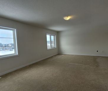 For Lease - 11 Del Ray Crescent, Wasaga Beach, Ontario - Photo 5