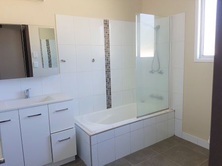 Family Living in Peaceful Surrounds - Photo 2