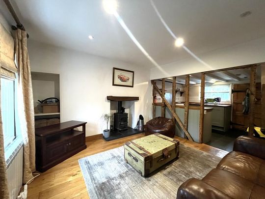 2 bedroom terraced house to rent - Photo 1