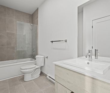 2161 Melrose - Photo 1