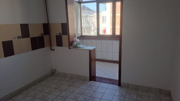 Apartament 3 camere, 70 mp, zona Garii - Photo 1