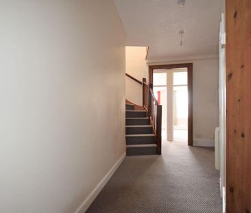 3 bedroom flat to rent - Photo 5