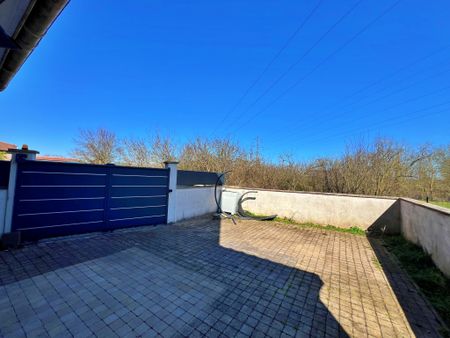 Location Appartement 6 pièces 153m² LANEUVEVILLE DEVANT NANCY 54410 - Photo 3