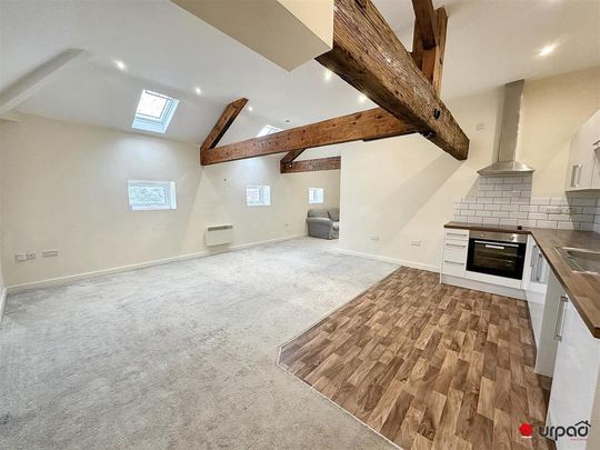 3 bedroom apartment to rent - Photo 1