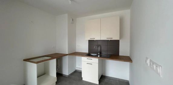 Appartement à louer 5 pièces 101.56m² - Photo 2