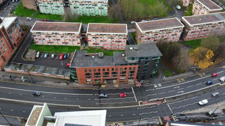 4 bed Apartment Ecclesall Road - Photo 4