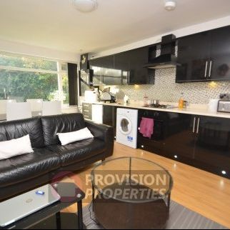 3 Bedroom Properties to Let Hyde Park - Photo 1