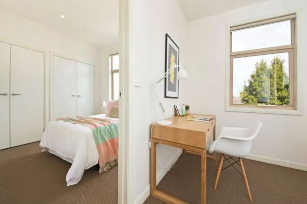 Unit 1/393 Nepean Highway, Mordialloc. - Photo 1