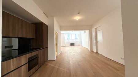 ERSTBEZUG nach GENERALSANIERUNG im City Center!!! Loft-Wohnung im HOCHHAUS HERRENGASSE!!!! - Photo 5