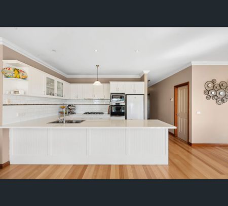 10 Greenfinch Way, Wandana Heights, Vic 3216 - Photo 5