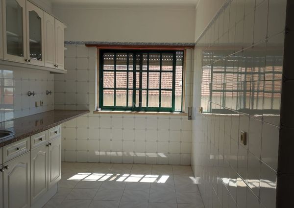 Apartamento T1 para Arrendamento em Agualva-Cacém