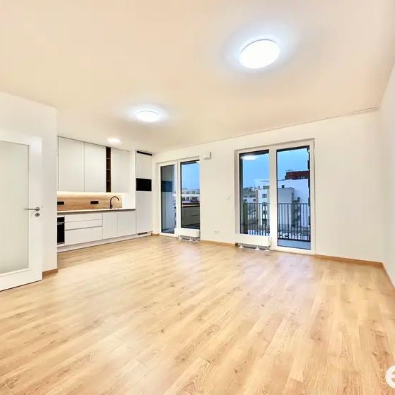 Pronájem atraktivní bytové jednotky 1+kk/B + garážové parkovací stání, 53 m - Photo 1