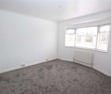 Alton Gardens, Southend-on-sea, Essex, SS2 - Photo 6