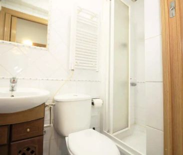 Apartamento de alquiler en Universidad - Malasaña - Photo 3