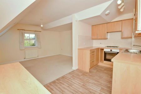 1 bedroom apartment to rent - Photo 2