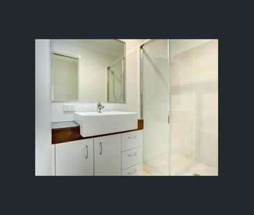 Available Now - 2 Bedroom Townhouse - Photo 4