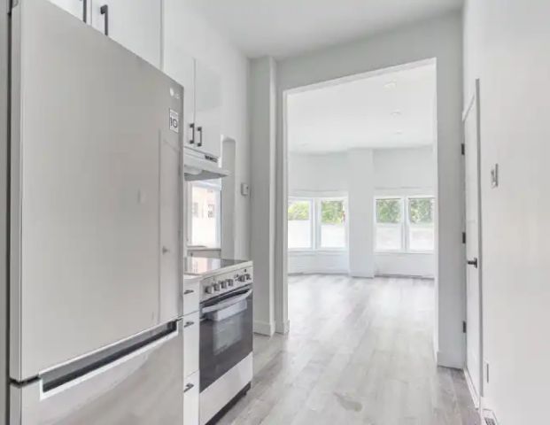 2002-2010 St Andre | 2002 Rue Saint-André, Ville-Marie - Photo 1