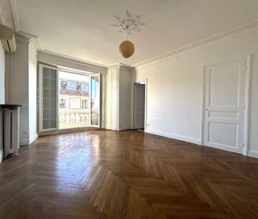 Location Appartement 5 pièces 137m² NICE 06000 - Photo 2